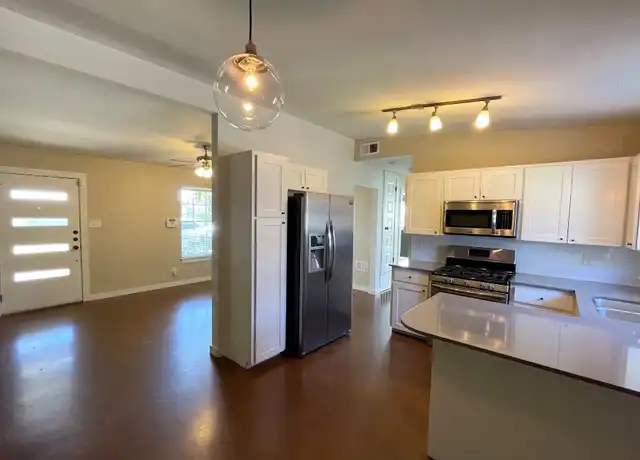 Property at 1806 Blue Crest Dr Unit B, Austin, TX, 78704, 2 beds, 1 bath, [object Object]