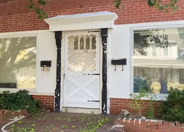 Property at 135 Church Ave, Ephrata, PA, 17522, 2 beds, 1 bath, [object Object]