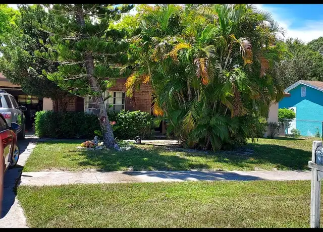 Property at 1107 Hemlock Cir, Fort Pierce, FL, 34947, 4 beds, 2 baths, [object Object]