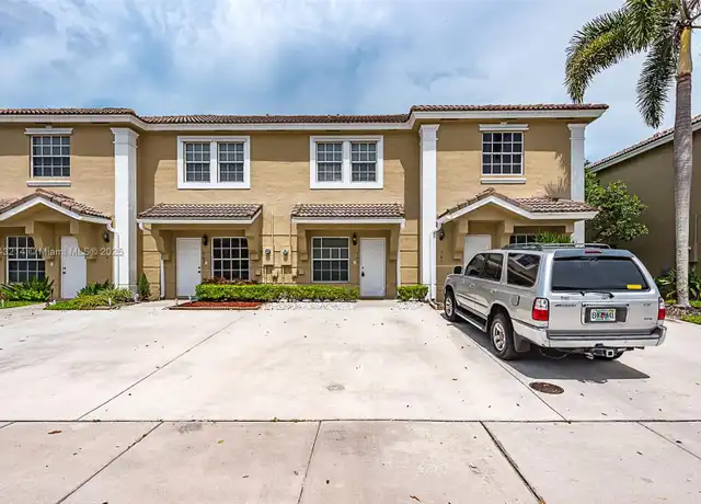 Property at 705 SW 122nd Ave Unit 705, Pembroke Pines, FL, 33025, 2 beds, 2.5 baths, [object Object]
