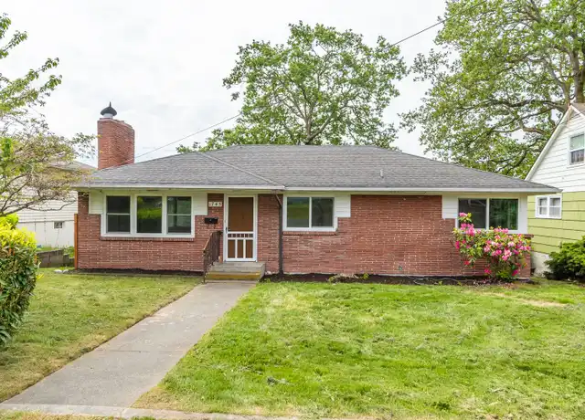Property at 1745 SE 6th Ave, Oak Harbor, WA, 98277, 3 beds, 2 baths, [object Object]