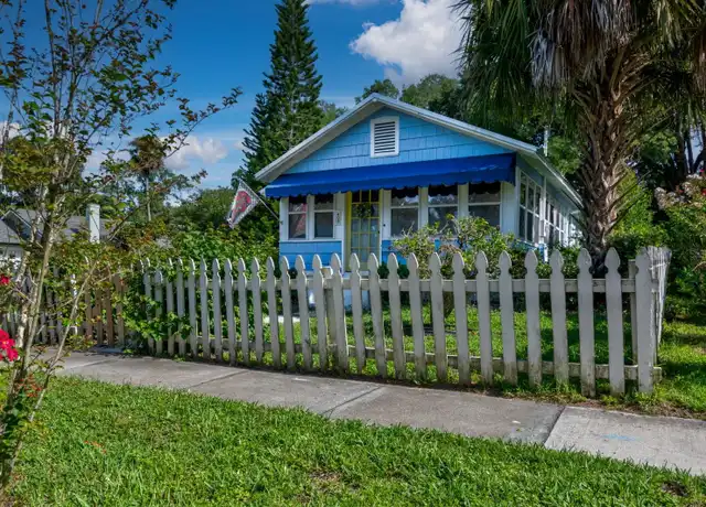 Property at 401 E 9th Ave, Mount Dora, FL, 32757, 2 beds, 1.5 baths, [object Object]