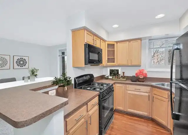 Property at Rosslyn Vue Apartments - 1820 N Quinn St, Arlington, VA, 22209, 1 bed, 1 bath, [object Object]