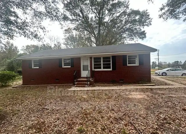 Property at 1105 Carnation Ln, Sharon, SC, 29742, 4 beds, 1 bath, [object Object]