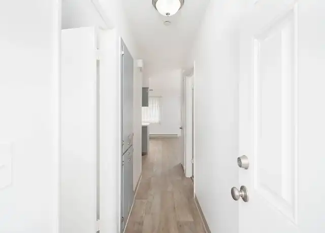 Property at Liberty Square - 1205 E Powell Blvd, Gresham, OR, 97030, 1 bed, 1 bath, [object Object]