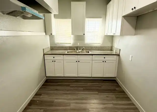 Property at 404 N Fries Ave Unit 5, Wilmington, CA, 90744, 1 bed, 1 bath, [object Object]