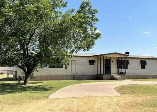 Property at 501 E 2nd St, Olustee, OK, 73560, 2 beds, 2 baths, [object Object]
