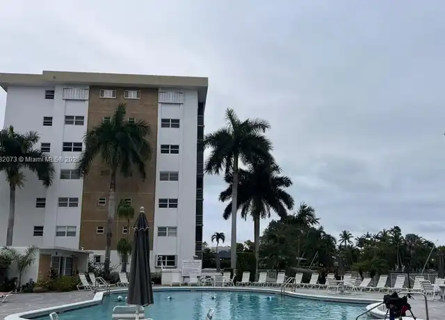 Property at 3020 NE 16th Ave #103, Oakland Park, FL, 33334, 2 beds, 1 bath, [object Object]