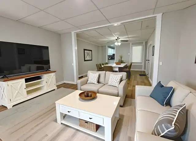 Property at 558 W Philadelphia St, York, PA, 17401, 2 beds, 1.5 baths, [object Object]