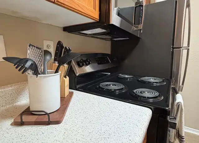 Property at 12525 E 41st St Apt 507, Tulsa, OK, 74146, 1 bed, 1 bath, [object Object]