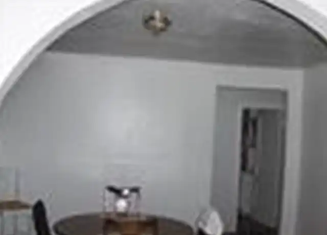 Property at 24 Stephens Ct, Pontiac, MI, 48342, 2 beds, 1.5 baths, [object Object]