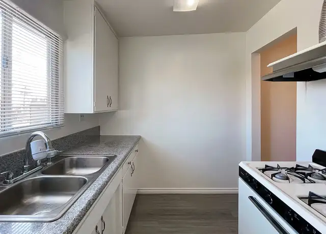 Photo of 1030 W Huntington Dr, Arcadia, CA 91007
