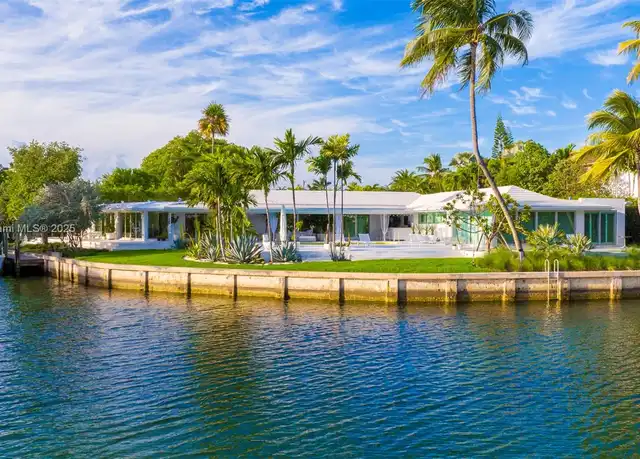 Property at 250 Knollwood Dr, Key Biscayne, FL, 33149, 5 beds, 5 baths, [object Object]