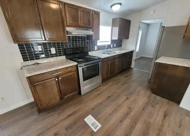 Property at 1716 E Market Ave Unit 1, Searcy, AR, 72143, 2 beds, 2 baths, [object Object]
