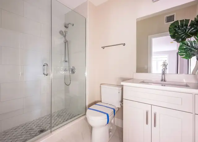 Photo of 394 McGrath Hwy, Somerville, MA 02143