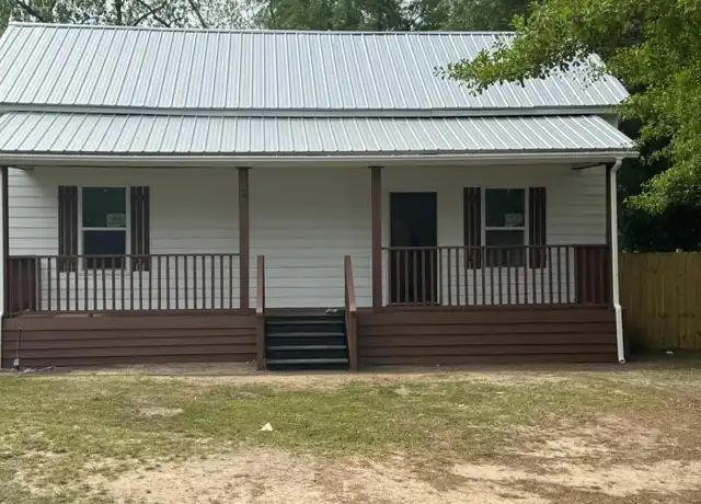 Property at 510 E 6th Ave, Cordele, GA, 31015, 4 beds, 2 baths, [object Object]