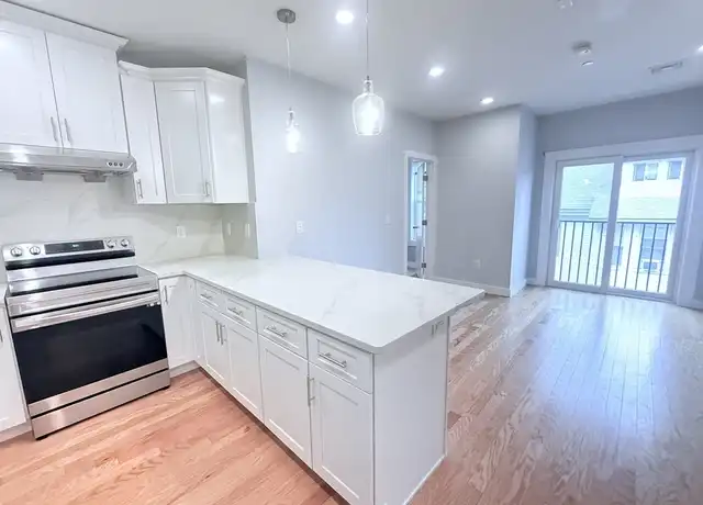Property at 222 Arlington St Unit 2A, Quincy, MA, 02170, 2 beds, 2 baths, [object Object]