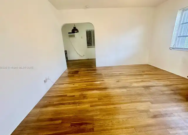 Property at 2325 Fillmore St Unit 4, Hollywood, FL, 33020, 1 bed, 1 bath, [object Object]