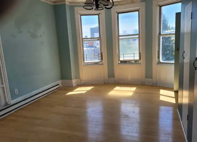 Property at 37 Concord St Unit 4, Jersey City, NJ, 07306, 3 beds, 1 bath, [object Object]