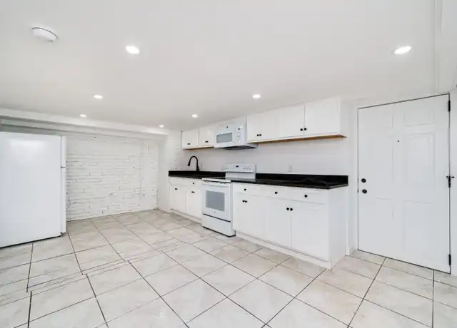 Property at 57 S 6th St Unit 9, Reading, PA, 19602, 0 beds, 1 bath, [object Object]