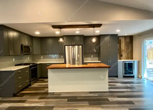 Property at 19943 Cliffrose Dr, Bend, OR, 97702, 3 beds, 2 baths, [object Object]