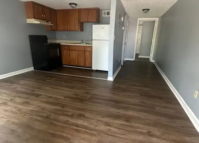 Property at 2618 Carr St Unit 9, Chattanooga, TN, 37408, 1 bed, 1 bath, [object Object]