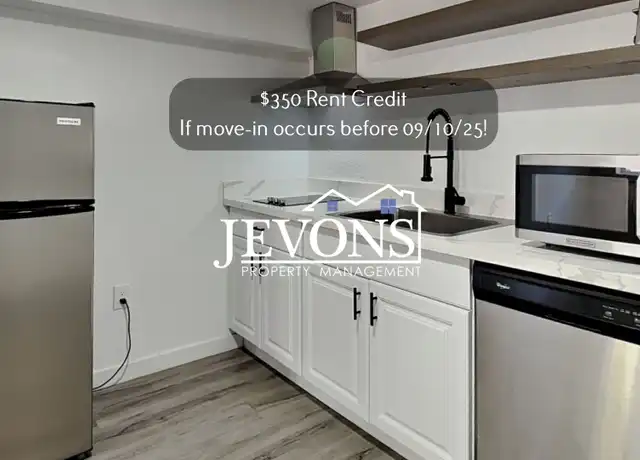 Property at 630 N Skyline Dr Unit B, Tacoma, WA, 98406, 3 beds, 1 bath, [object Object]