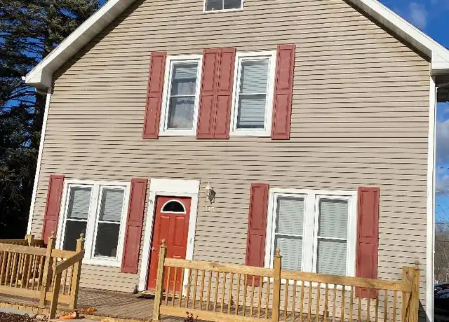Property at 215 E Spring St, New London, WI, 54961, 2 beds, 1 bath, [object Object]