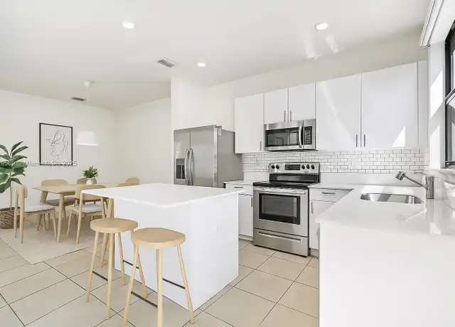 Property at 11763 SW 246th Ter, Homestead, FL, 33032, 3 beds, 3 baths, [object Object]