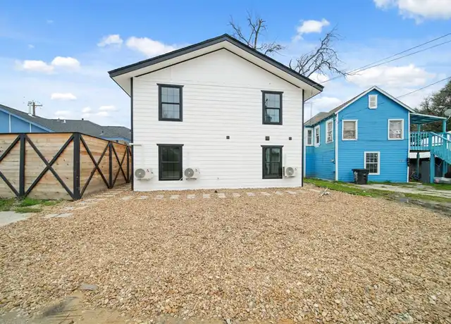 Property at 807 Cullen Blvd Unit 2, Houston, TX, 77023, 2 beds, 1 bath, [object Object]