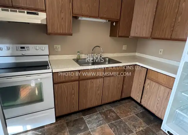 Property at 703 4th St Unit 2, Baraboo, WI, 53913, 1 bed, 1 bath, [object Object]