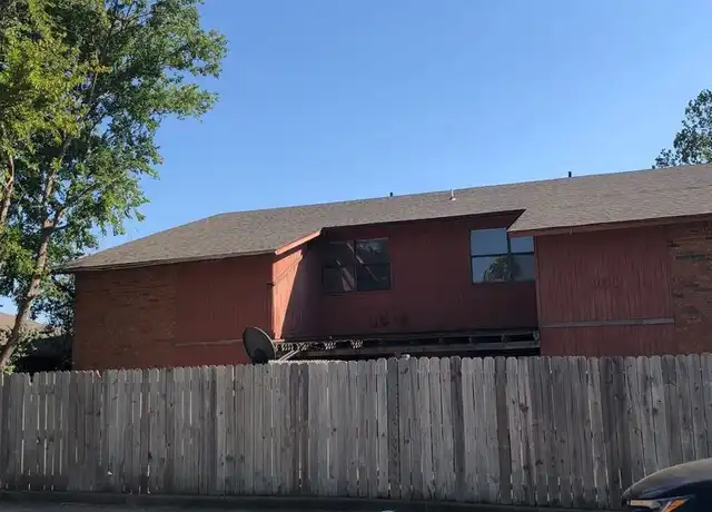 Property at 901 NE Tortoise Dr Unit D, Lawton, OK, 73507, 2 beds, 1 bath, [object Object]