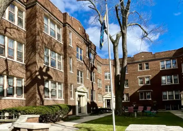Property at 2518 N Lake Dr Unit 9, Milwaukee, WI, 53211, 1 bed, 1 bath, [object Object]