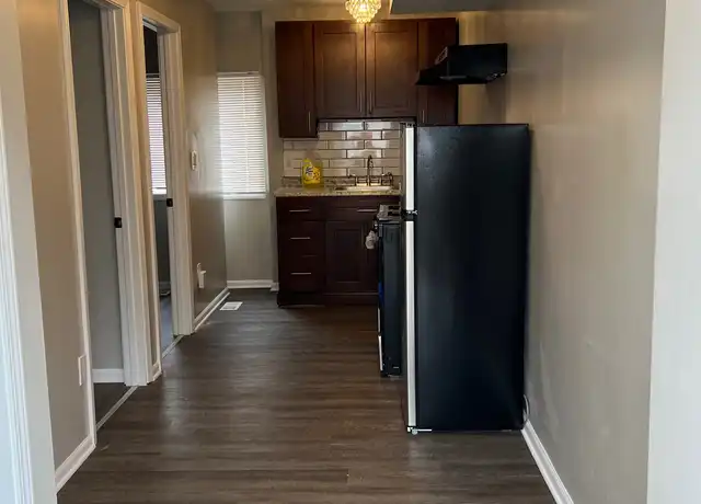 Property at 629 Clinton St Unit 3, Lockport, IL, 60441, 2 beds, 1 bath, [object Object]