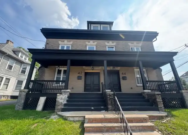 Property at 44 Prince St, Elizabeth, NJ, 07208, 5 beds, 3.5 baths, [object Object]