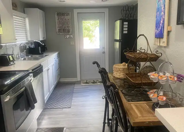 Property at 206 S C St, Lake Worth Beach, FL, 33460, 3 beds, 1 bath, [object Object]