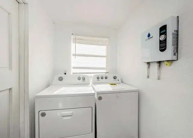 Property at 2310 36th St S, St Petersburg, FL, 33711, 1 bed, 1 bath, [object Object]