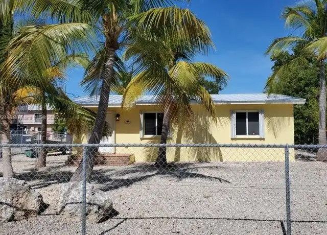 Property at 135 Peace Ave, Tavernier, FL, 33070, 2 beds, 1 bath, [object Object]
