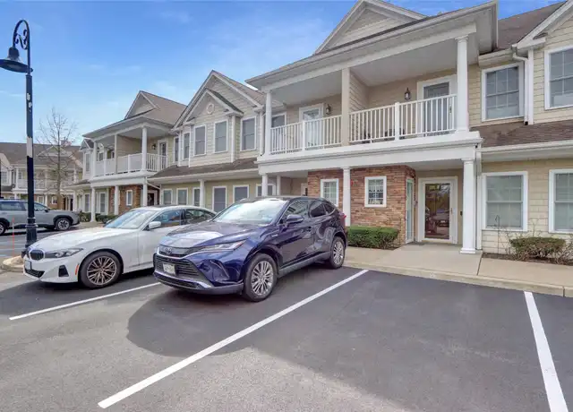 Property at 19 Della Dr, West Babylon, NY, 11704, 2 beds, 2 baths, [object Object]