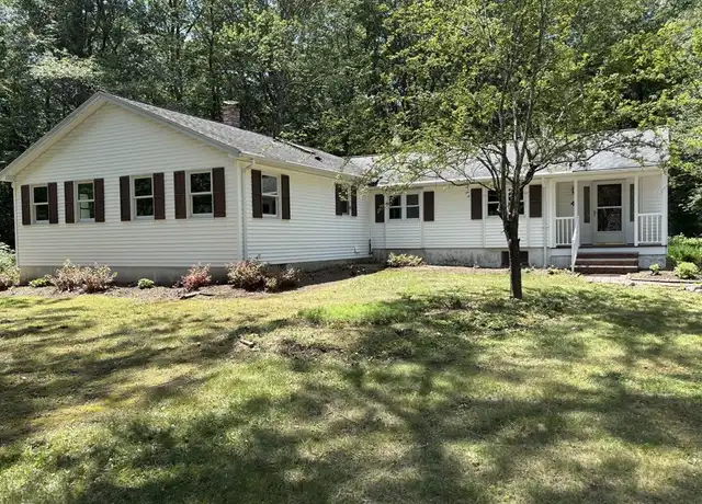 Property at 4 Overdale Pkwy Unit 4, Hopedale, MA, 01747, 4 beds, 2 baths, [object Object]