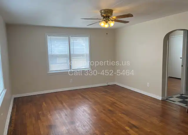 Property at 127 Smith Ave SW Unit 2, Canton, OH, 44706, 2 beds, 1 bath, [object Object]