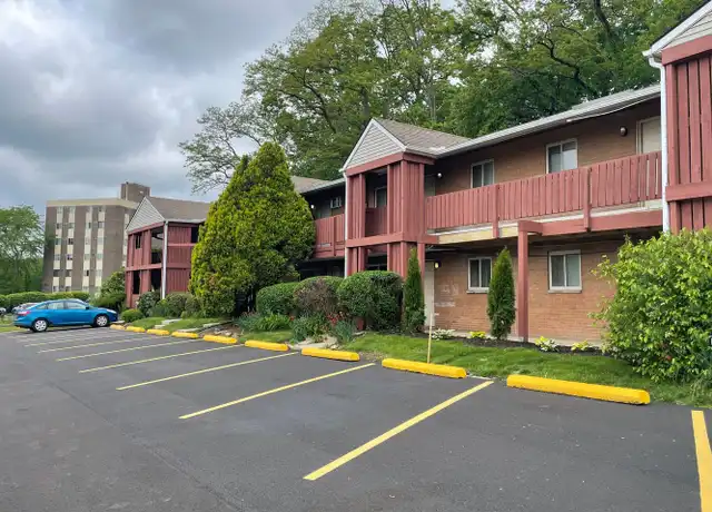 Property at 2323 Newton St Unit 13, Akron, OH, 44305, 1 bed, 1 bath, [object Object]
