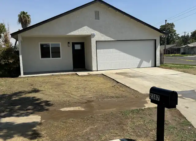 Property at 2387 S Backer Ave, Fresno, CA, 93725, 5 beds, 2 baths, [object Object]