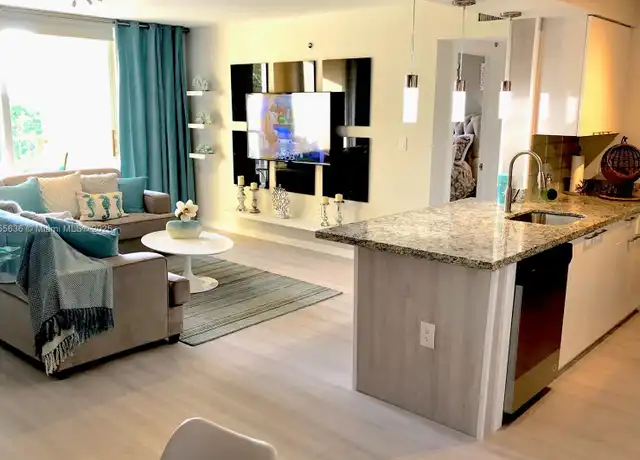 Property at 19999 E Country Club Dr #1405, Miami, FL, 33180, 1 bed, 1 bath, [object Object]