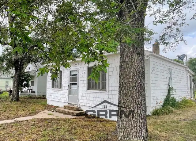 Property at 422 Walker St, Hutchinson, KS, 67501, 1 bed, 1 bath, [object Object]