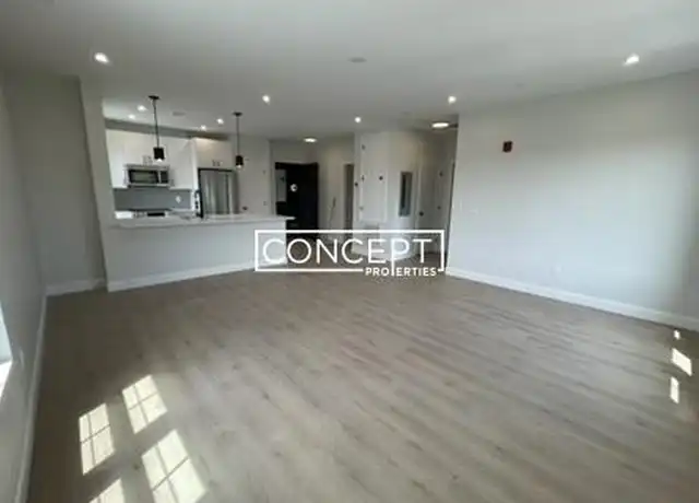 Property at 105 Cottage St, Lynn, MA, 01905, 2 beds, 1 bath, [object Object]