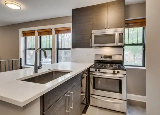 Property at 2637 W Wellington Ave Unit 1W, Chicago, IL, 60618, 3 beds, 2 baths, [object Object]