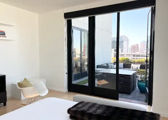 Property at 140 Linden Ave Ph -A, Long Beach, CA, 90802, 1 bed, 1 bath, [object Object]