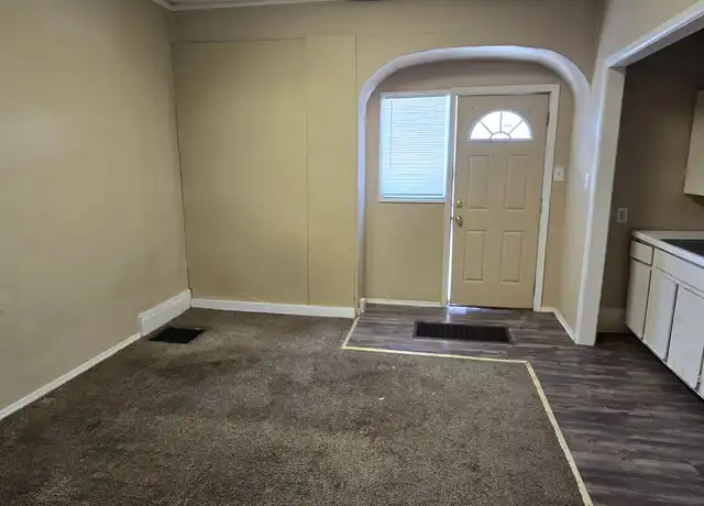 Property at 905 W Charles St Apt B, Muncie, IN, 47305, 1 bed, 1 bath, [object Object]