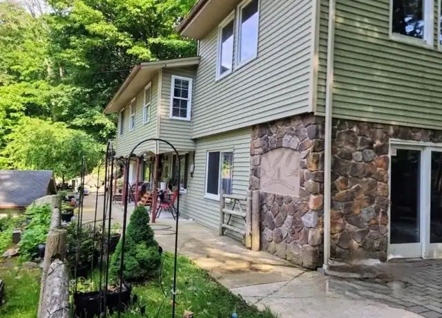 Property at 84 Park Rd, Sparta, NJ, 07871, 3 beds, 1.5 baths, [object Object]